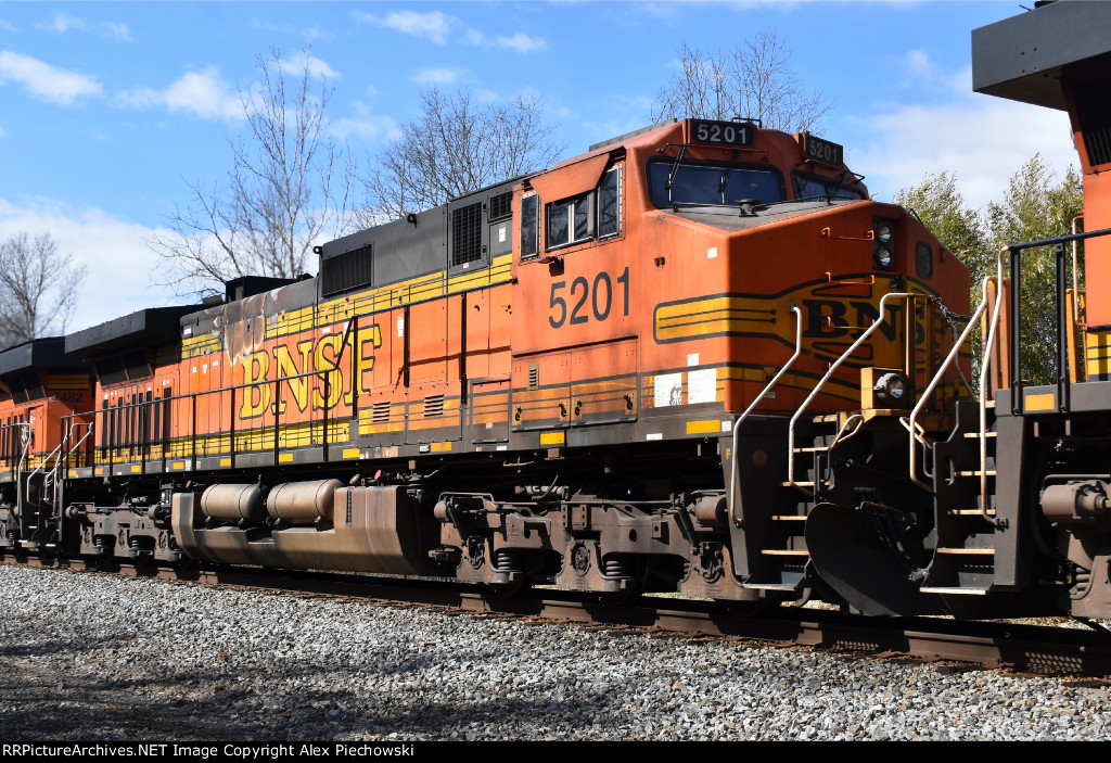 BNSF 5201